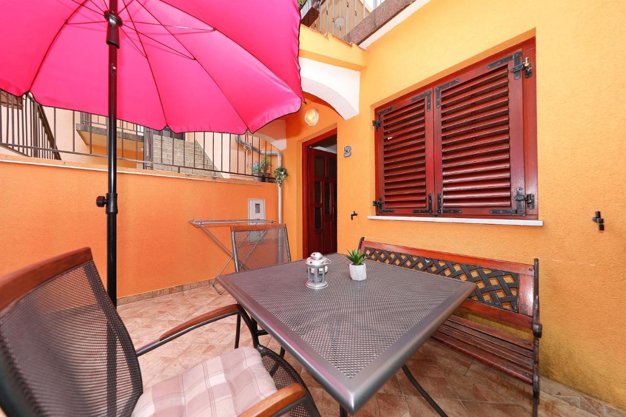 Apartmani Strpic Biograd na Moru Kültér fotó