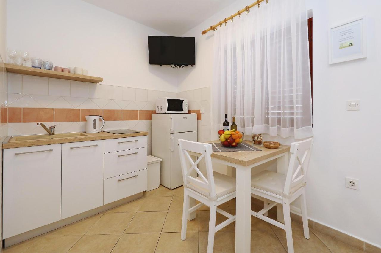 Apartmani Strpic Biograd na Moru Kültér fotó
