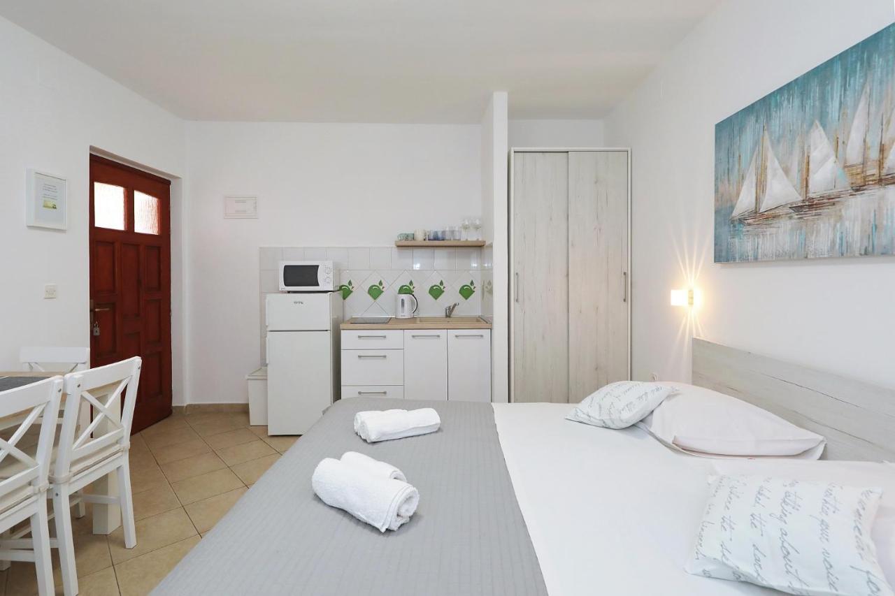 Apartmani Strpic Biograd na Moru Kültér fotó
