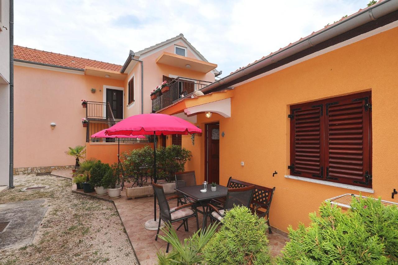 Apartmani Strpic Biograd na Moru Kültér fotó
