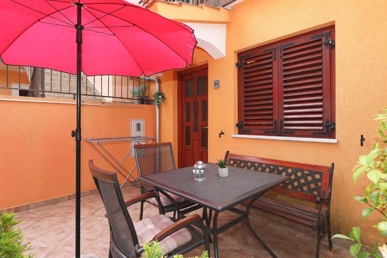 Apartmani Strpic Biograd na Moru Kültér fotó