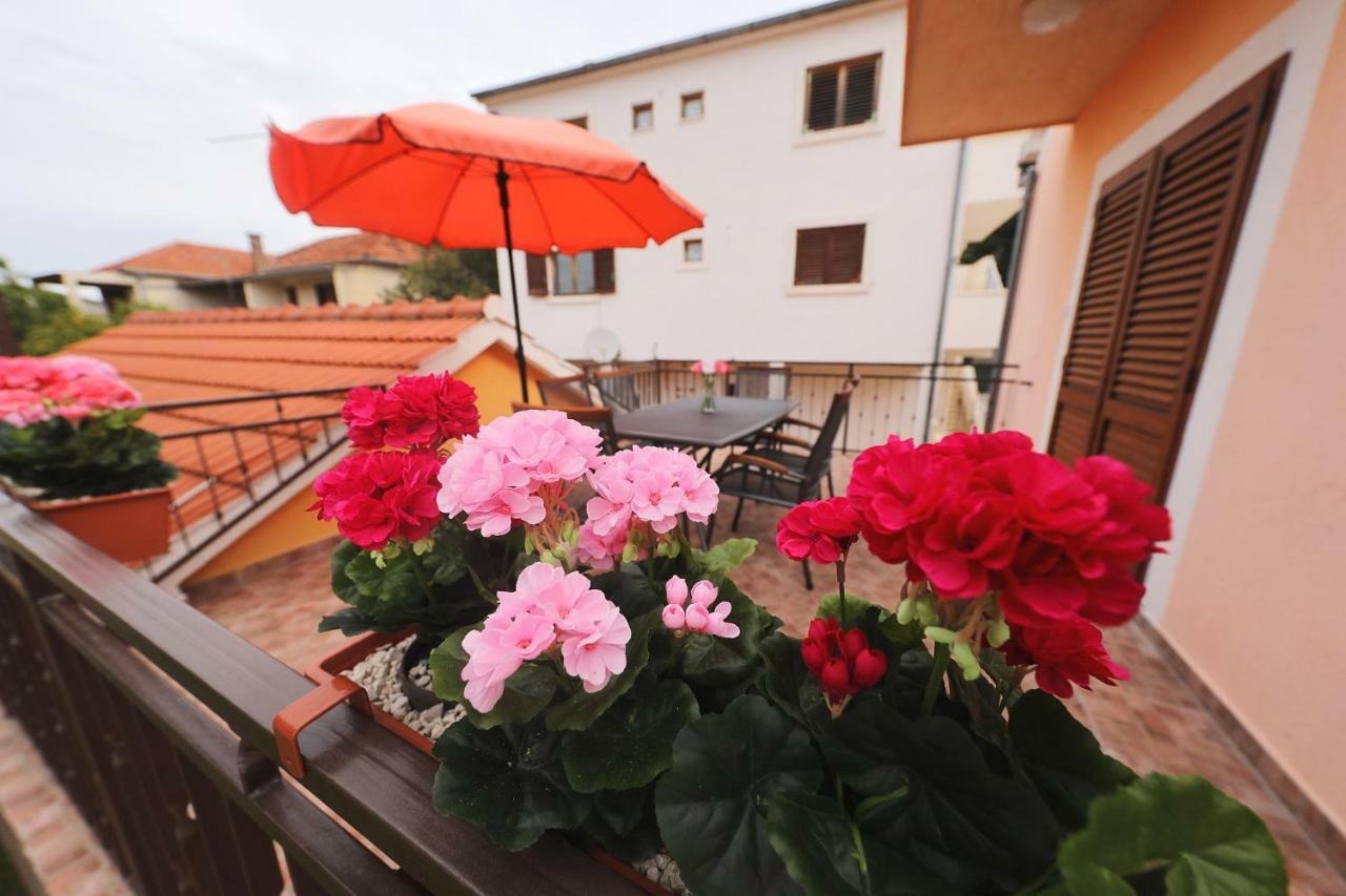 Apartmani Strpic Biograd na Moru Kültér fotó