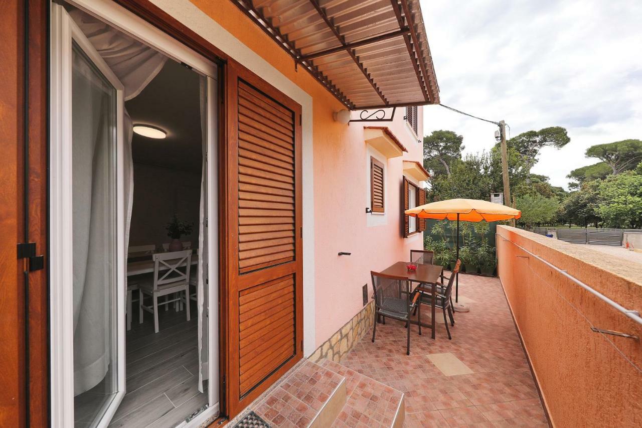 Apartmani Strpic Biograd na Moru Kültér fotó